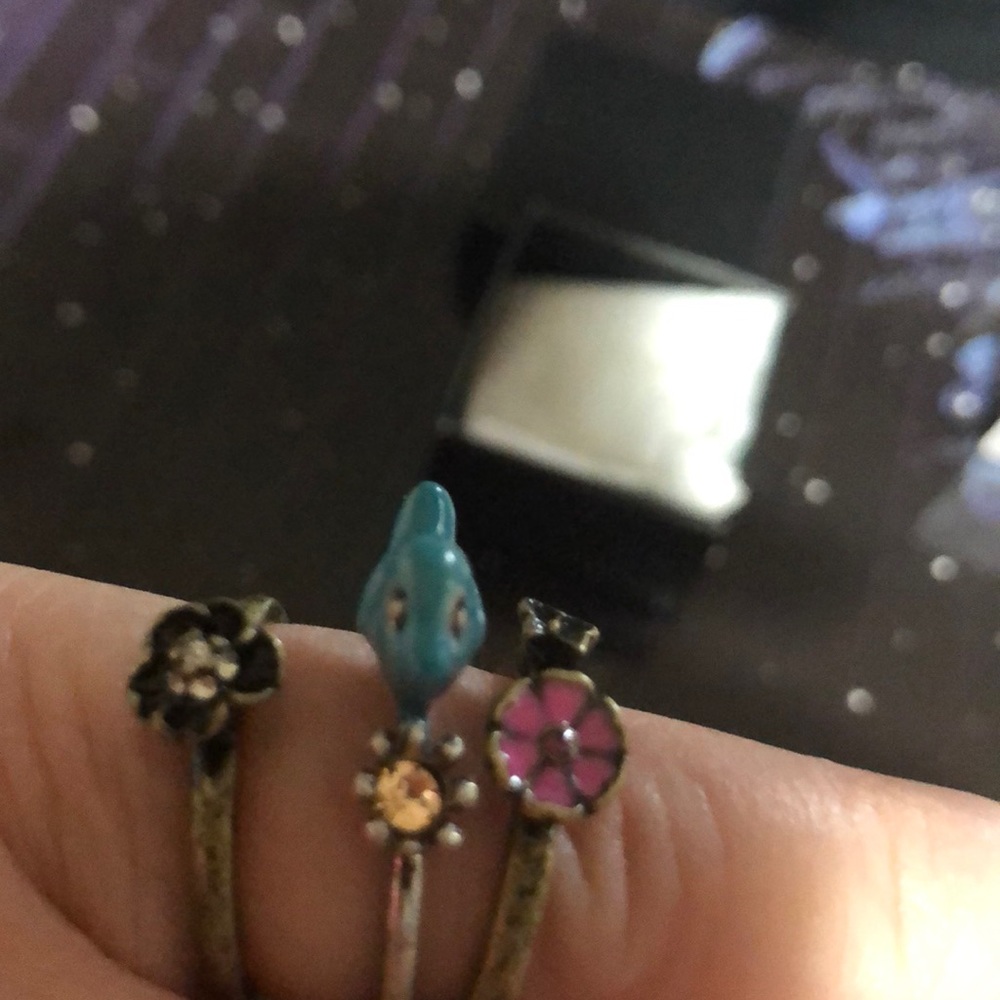 Avon ring